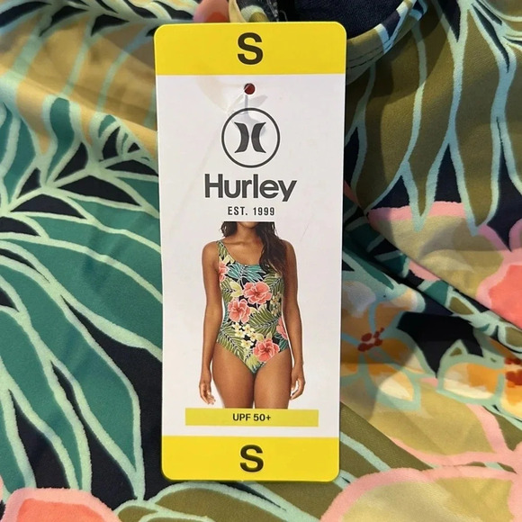 Hurley NWT One Piece UPF 50+ Protection Swimsuit Size Small Women Beach Resort - Picture 3 of 11